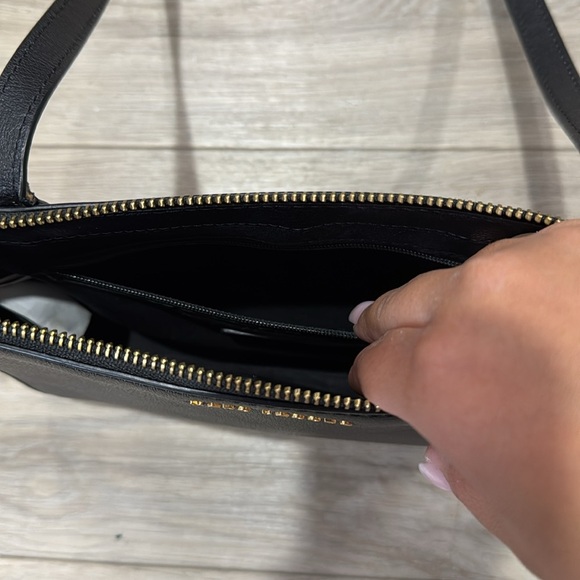 Marc Jacobs The Commuter Crossbody - Picture 6 of 14